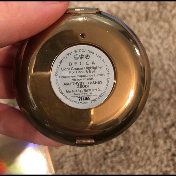 Becca Highlighter - Picture 3 of 5
